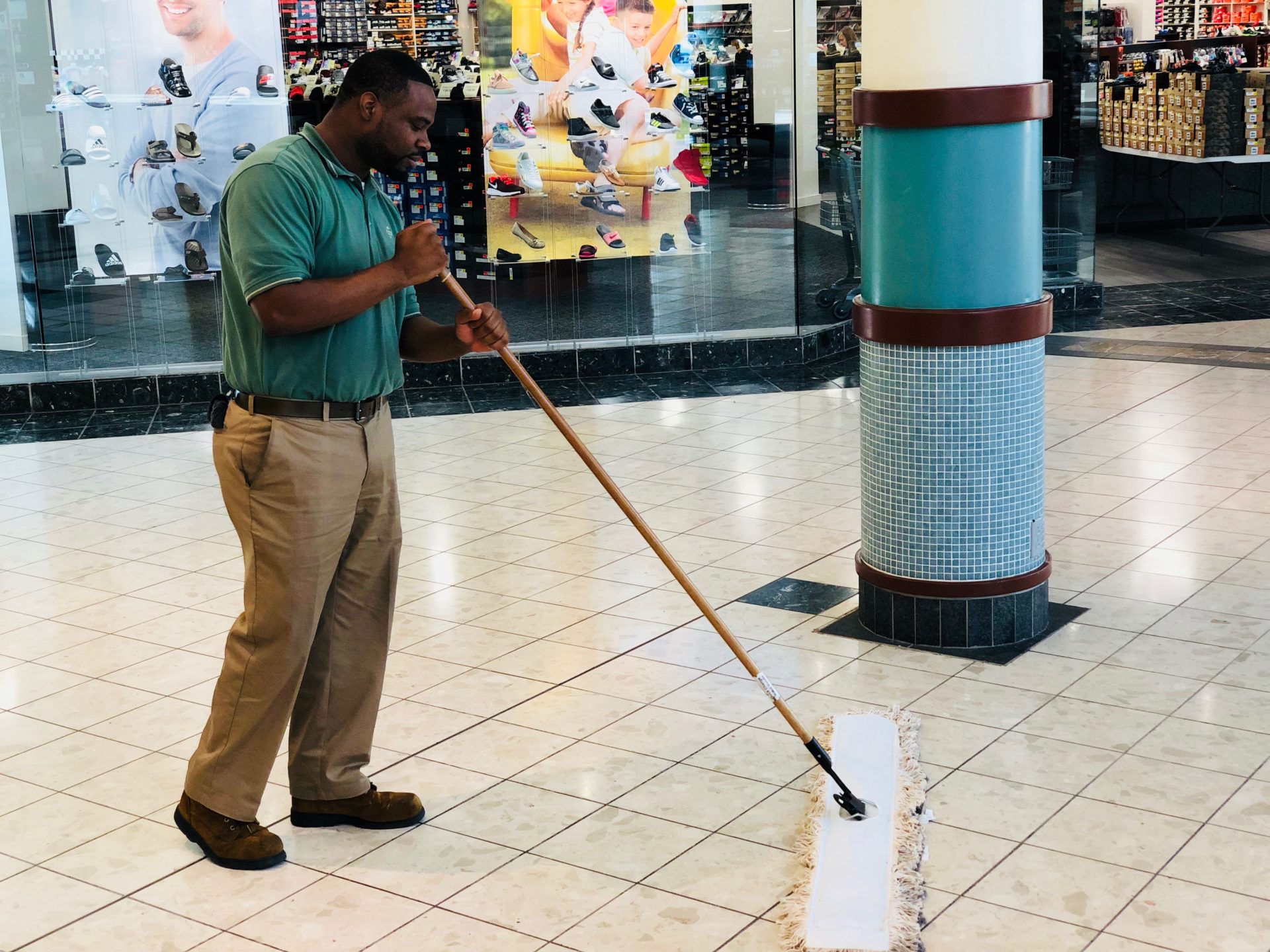 Benefits Beyond Basic Cleaning: Facilities Maintenance for Retail Impacts Operational Efficiency